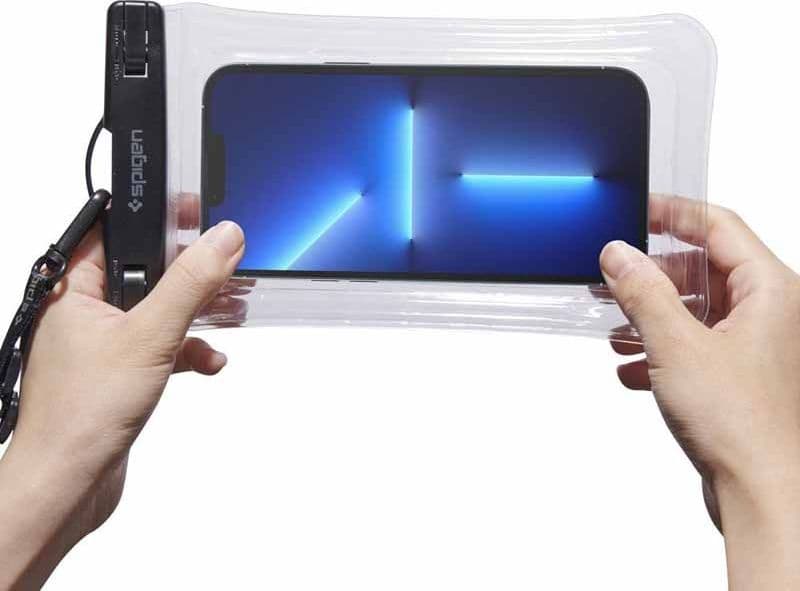 Spigen A610 Universal Waterproof Float Case - Case for smartphones up to 6.9" (Transparent) - 2