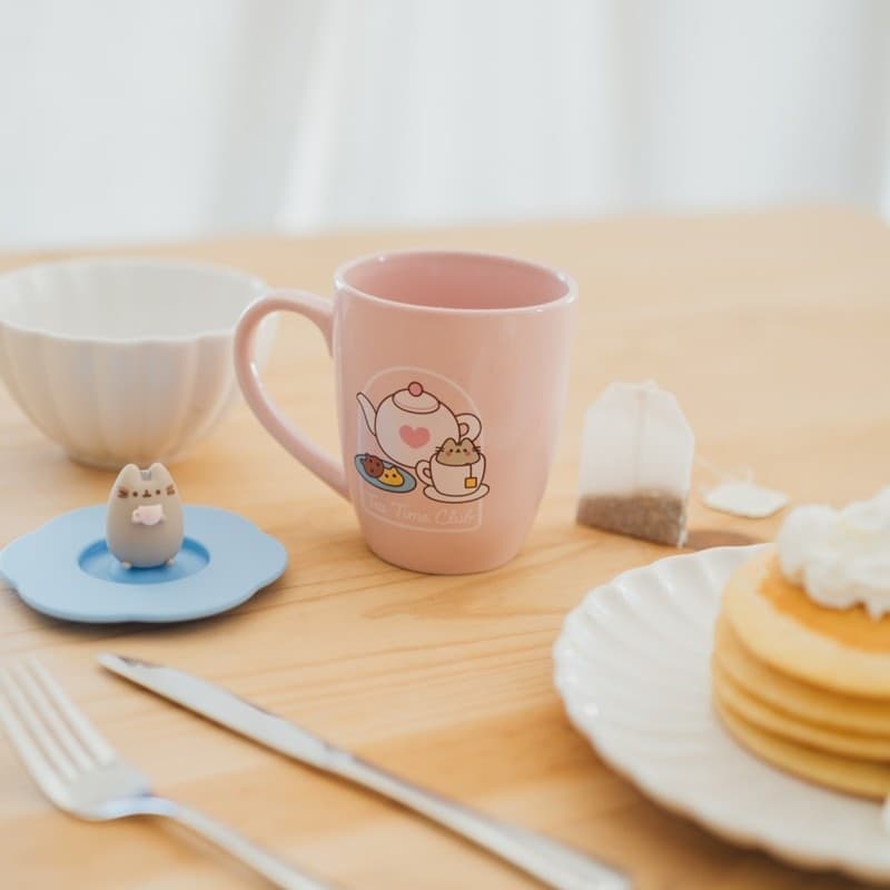 Pusheen - Tazza in ceramica con coperchio in silicone e figura 3D, 350 ml - 3