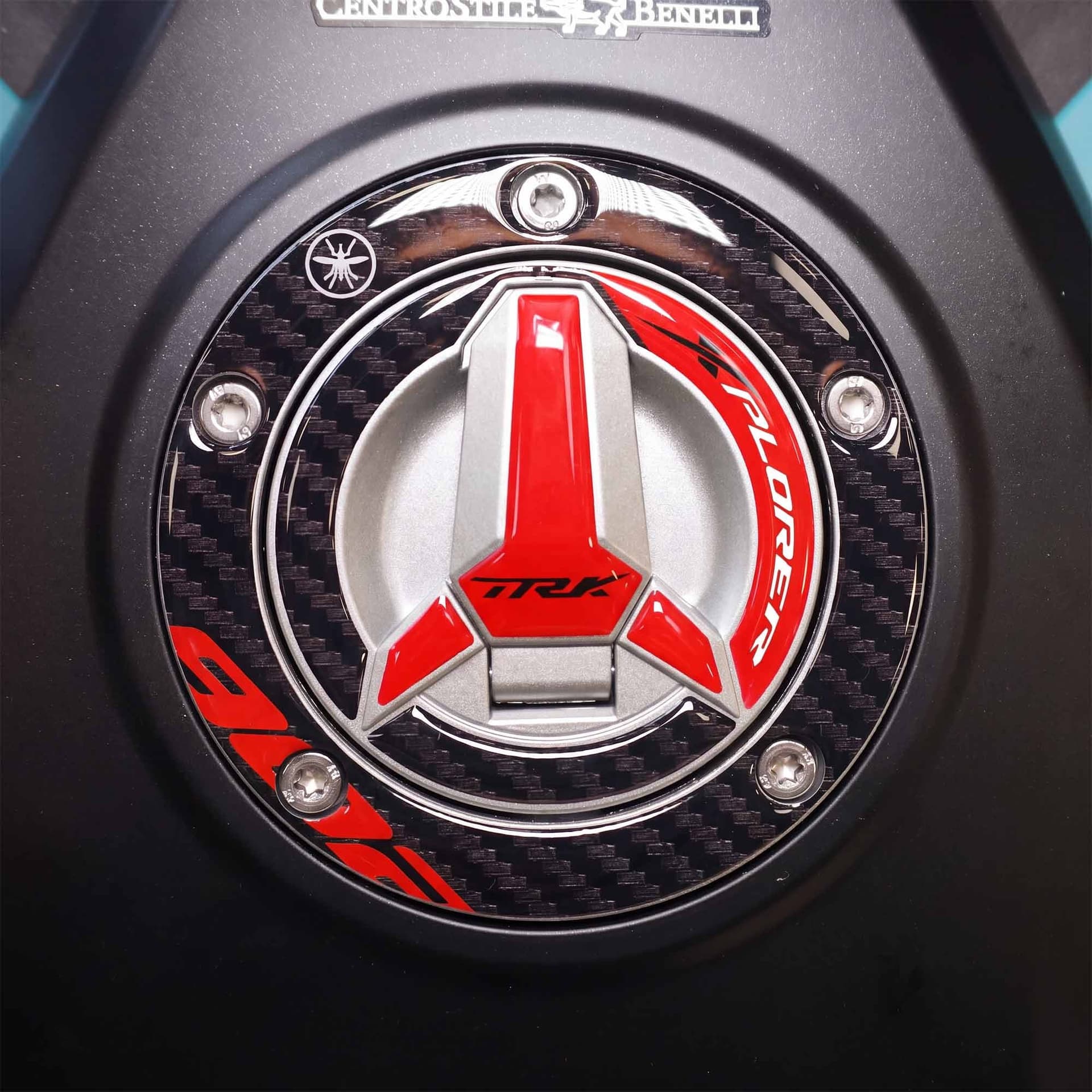 Adesivo Tappo Serbatoio moto compatibile con Benelli TRK 902 Xplorer 2026 - 7