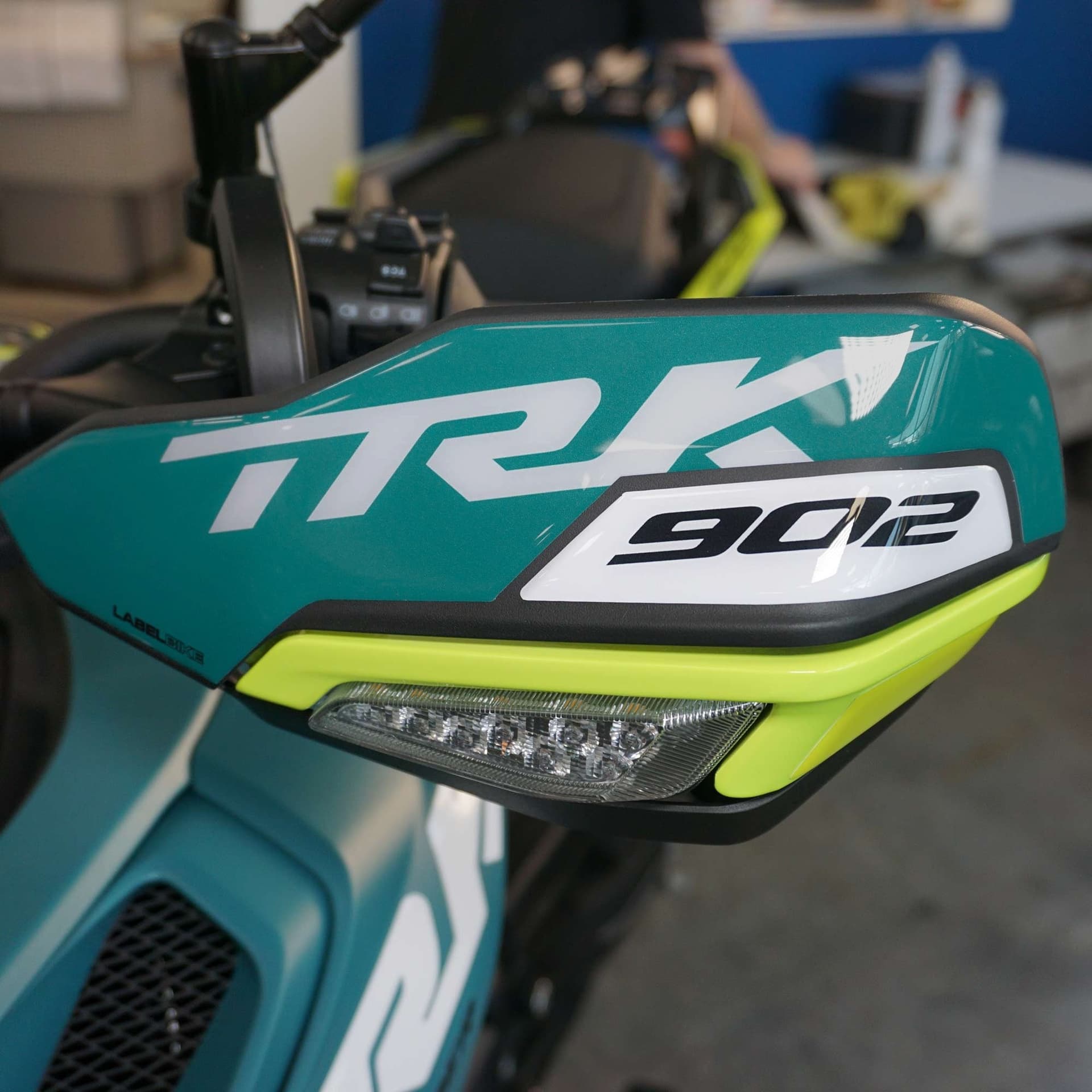 Protezioni 3D Paramani moto compatibile con Benelli TRK 902 Xplorer 2026 - 13