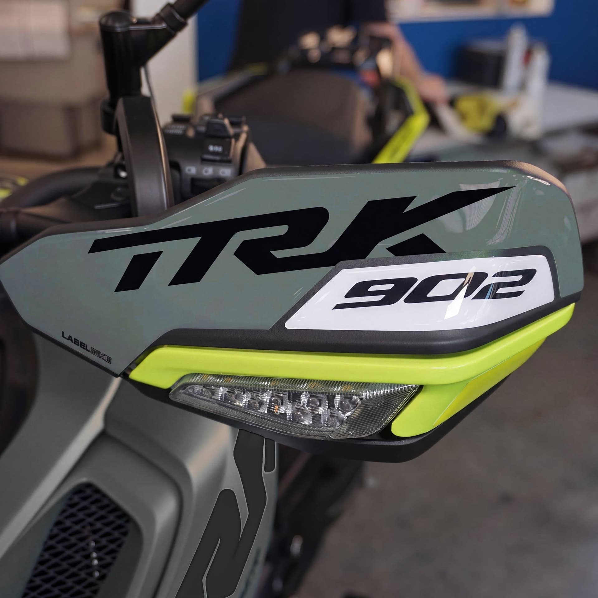 Protezioni 3D Paramani moto compatibile con Benelli TRK 902 Xplorer 2026 - 7