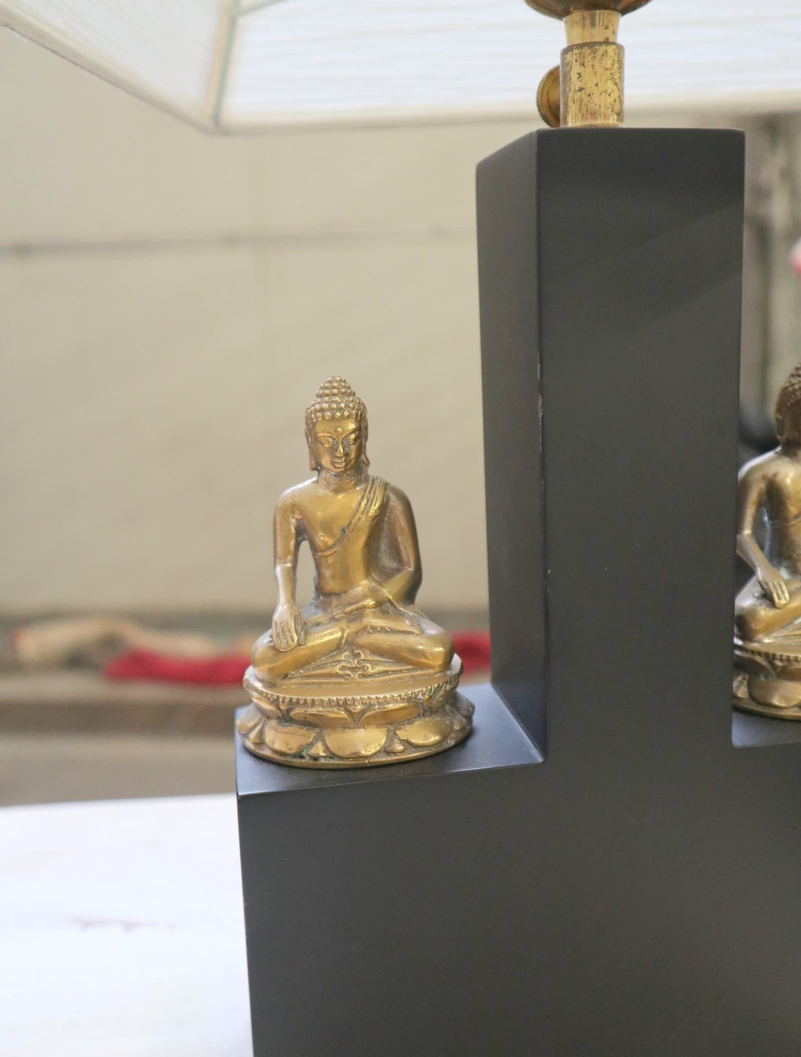 Lampada da tavolo etnica in legno con doppio Buddha in metallo – Indonesia - 7