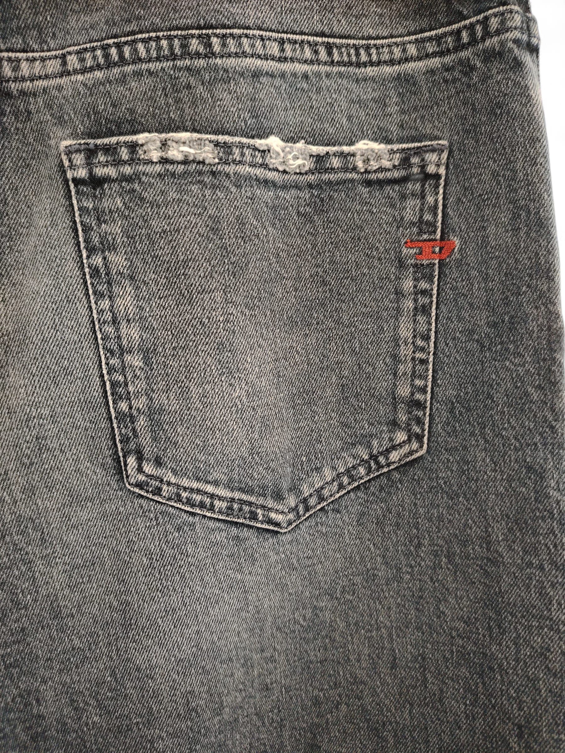 DIESEL Diesel Jeans Uomo in Denim Nero con Effetto Sbiadito - 2
