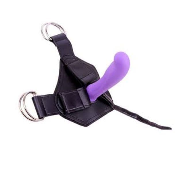 Strap-On Chisa R.G.B Amor Nero e Viola con Dildo in Silicone e Harness Regolabile fino a 119 cm - 2