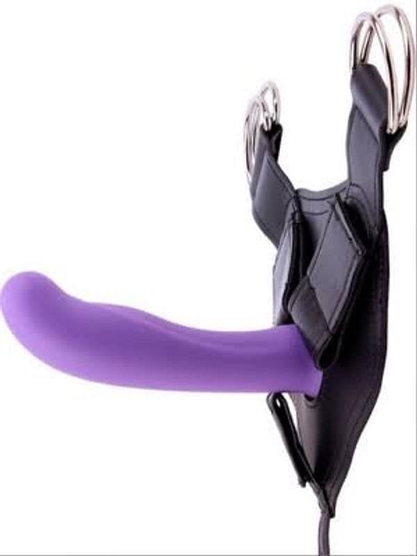Strap-On Chisa R.G.B Amor Nero e Viola con Dildo in Silicone e Harness Regolabile fino a 119 cm - 4