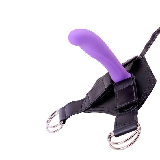 Strap-On Chisa R.G.B Amor Nero e Viola con Dildo in Silicone e Harness Regolabile fino a 119 cm - 6