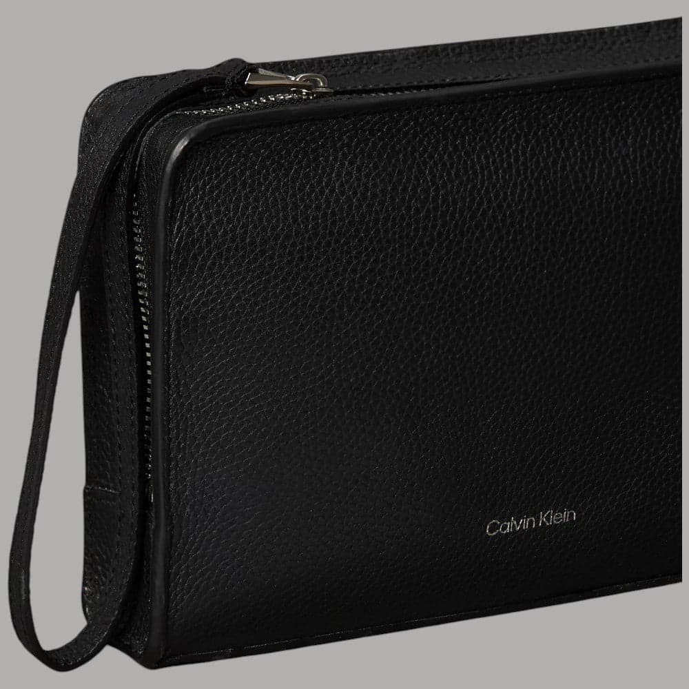Pochette Calvin Klein con polsiera in pelle e logo laminato - 3