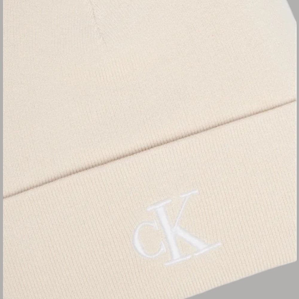 Berretto Calvin Klein a costine con monogramma ricamato - 2