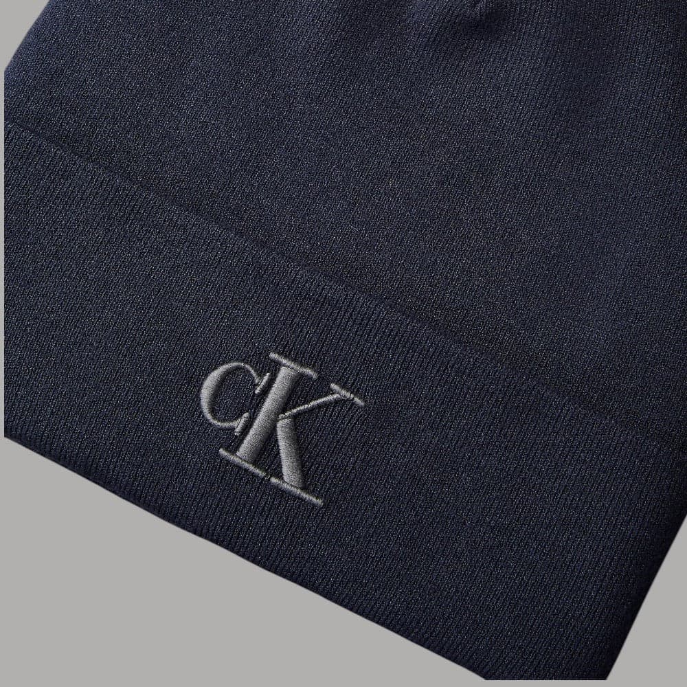 Berretto Calvin Klein Baine a costine con monogramma CK - 2