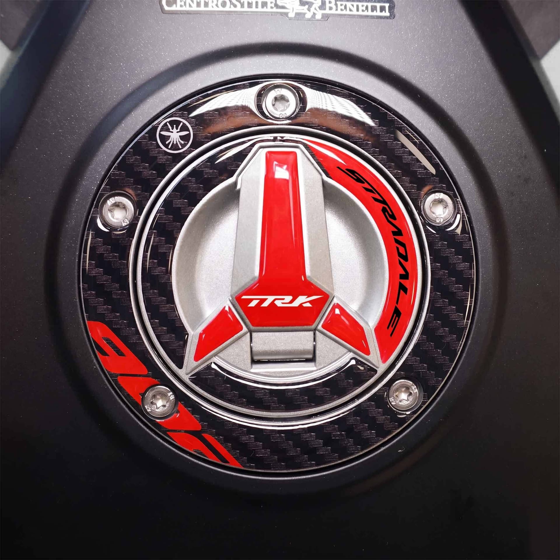 Adesivo Tappo Serbatoio moto compatibile con Benelli TRK 902 Stradale 2026 - 6
