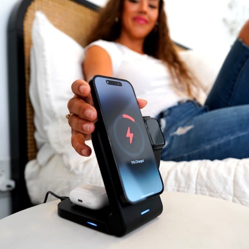 STM ChargeTree MAG - 3-in-1 mobile wireless charger with MagSafe (black) - 10