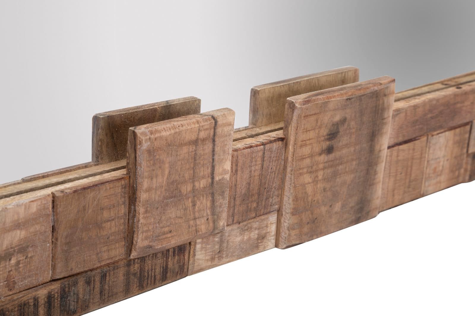 Specchio da parete "Mumbai" cornice in legno per salotti e camere da letto in Specchi da parete Decor Space - Altamura, commercioVirtuoso.it
