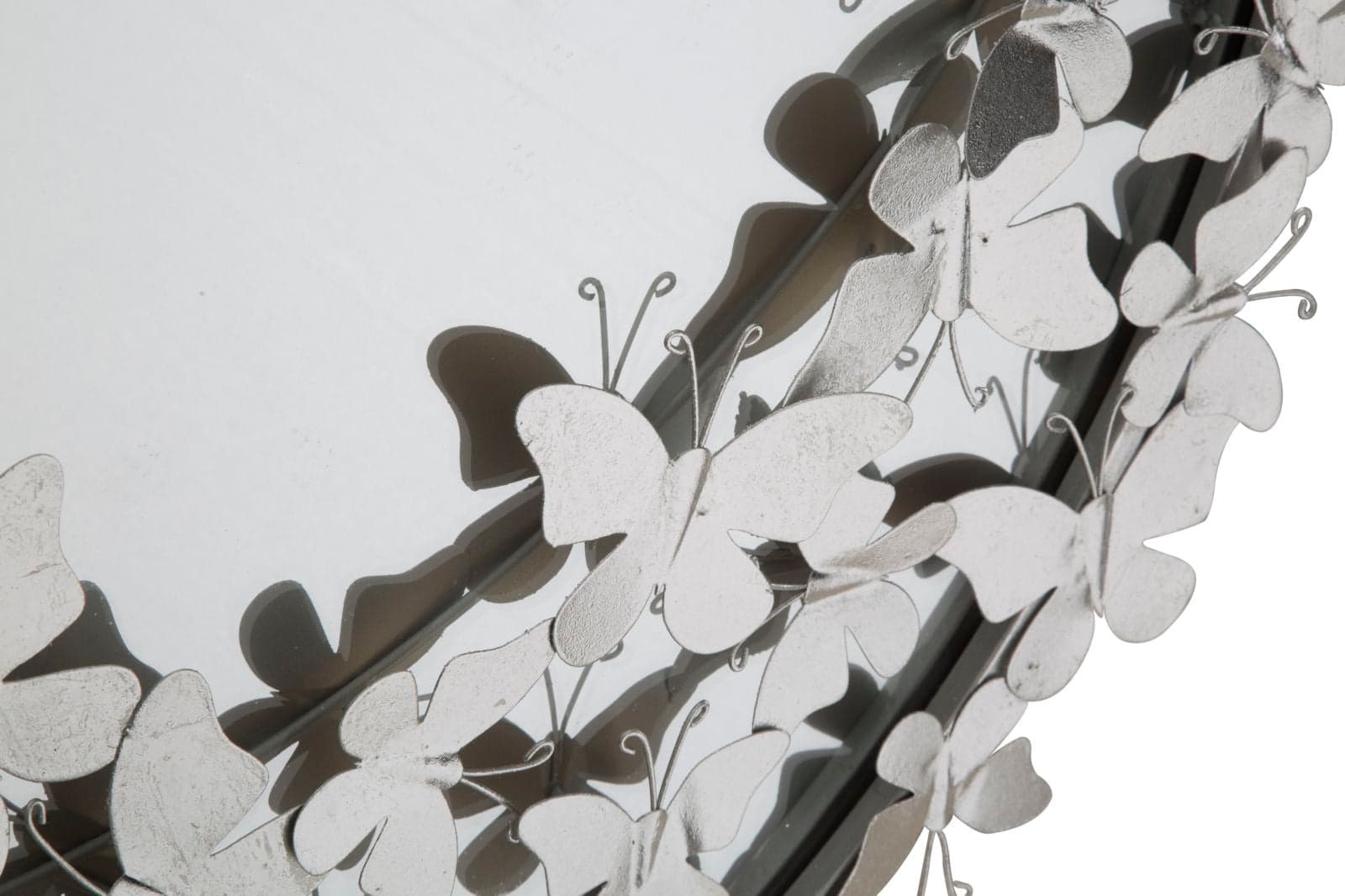 Specchio da parete con farfalle in ferro color argento per bagni e camere da letto in Specchi da parete Decor Space - Altamura, commercioVirtuoso.it