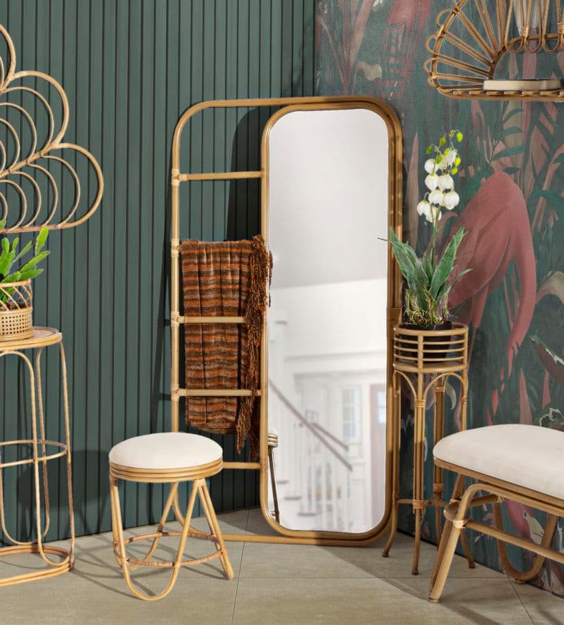 Specchio da terra in rattan con aste appendiabiti per bagni e camere da letto in Specchi da parete Decor Space - Altamura, commercioVirtuoso.it