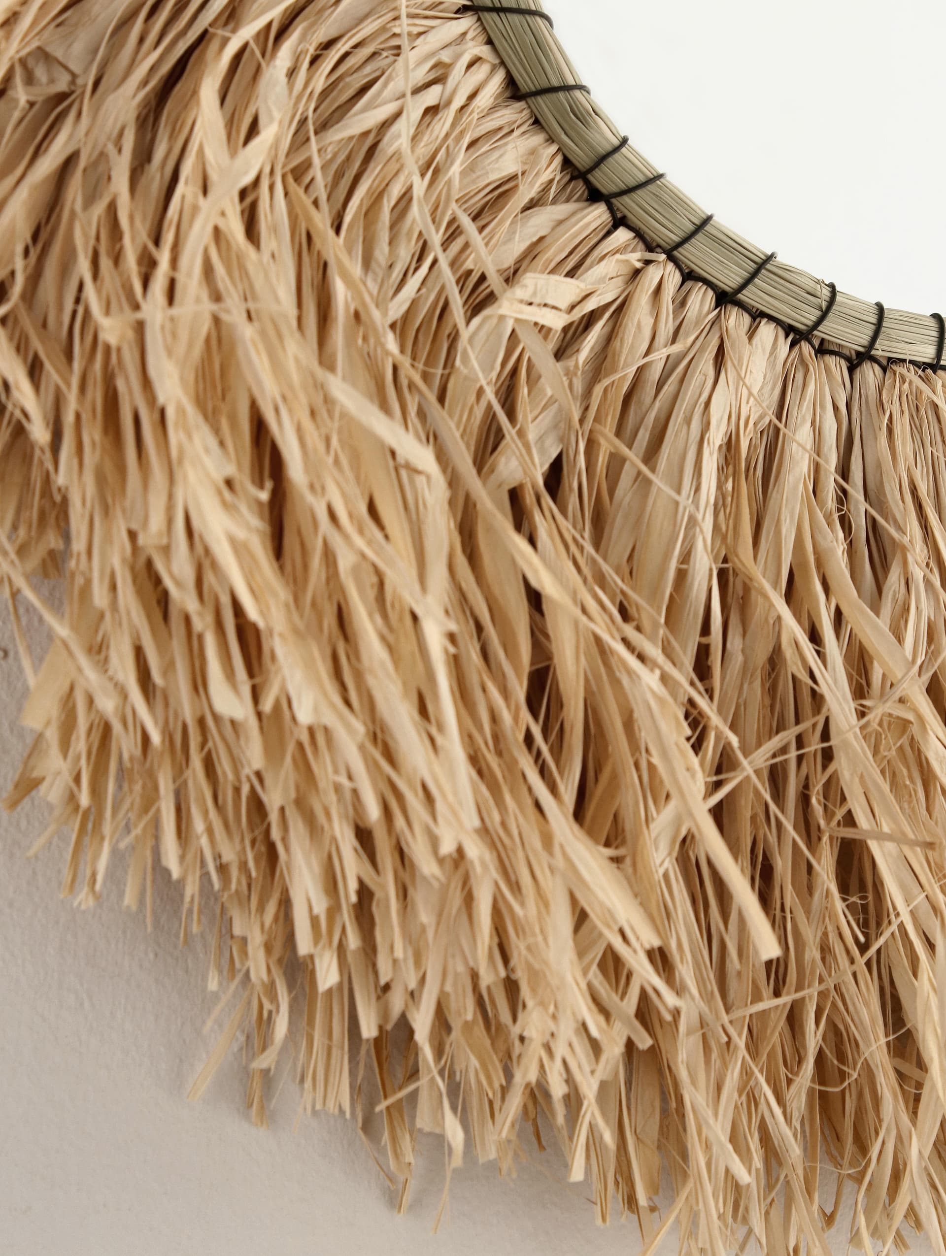 Specchio con cornice in rafia "Nigeria" h 60x1,5x44 cm in Specchi da parete Decor Space - Altamura, commercioVirtuoso.it