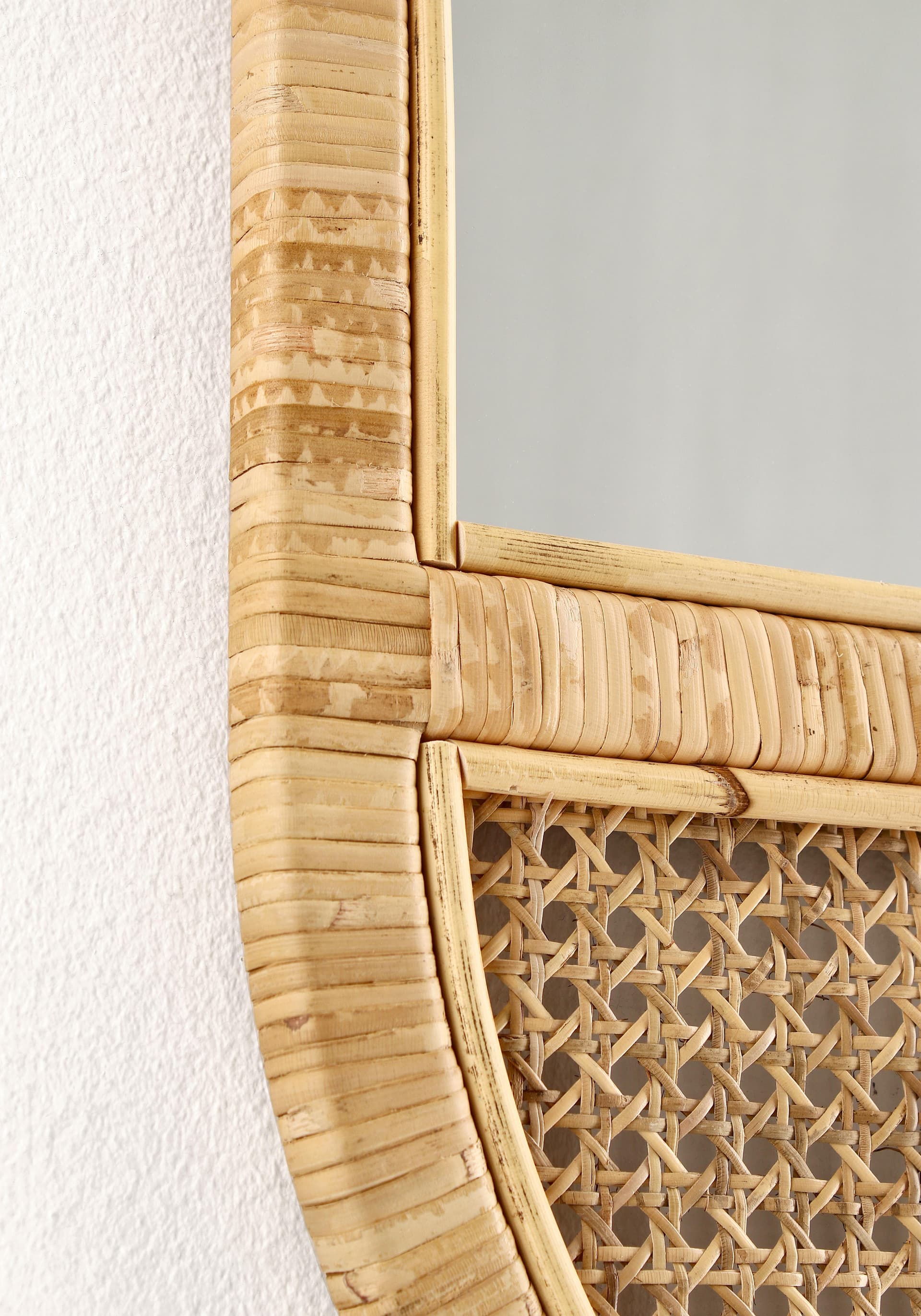 Specchio con cornice in mdf "Hakima" in Specchi da parete Decor Space - Altamura, commercioVirtuoso.it
