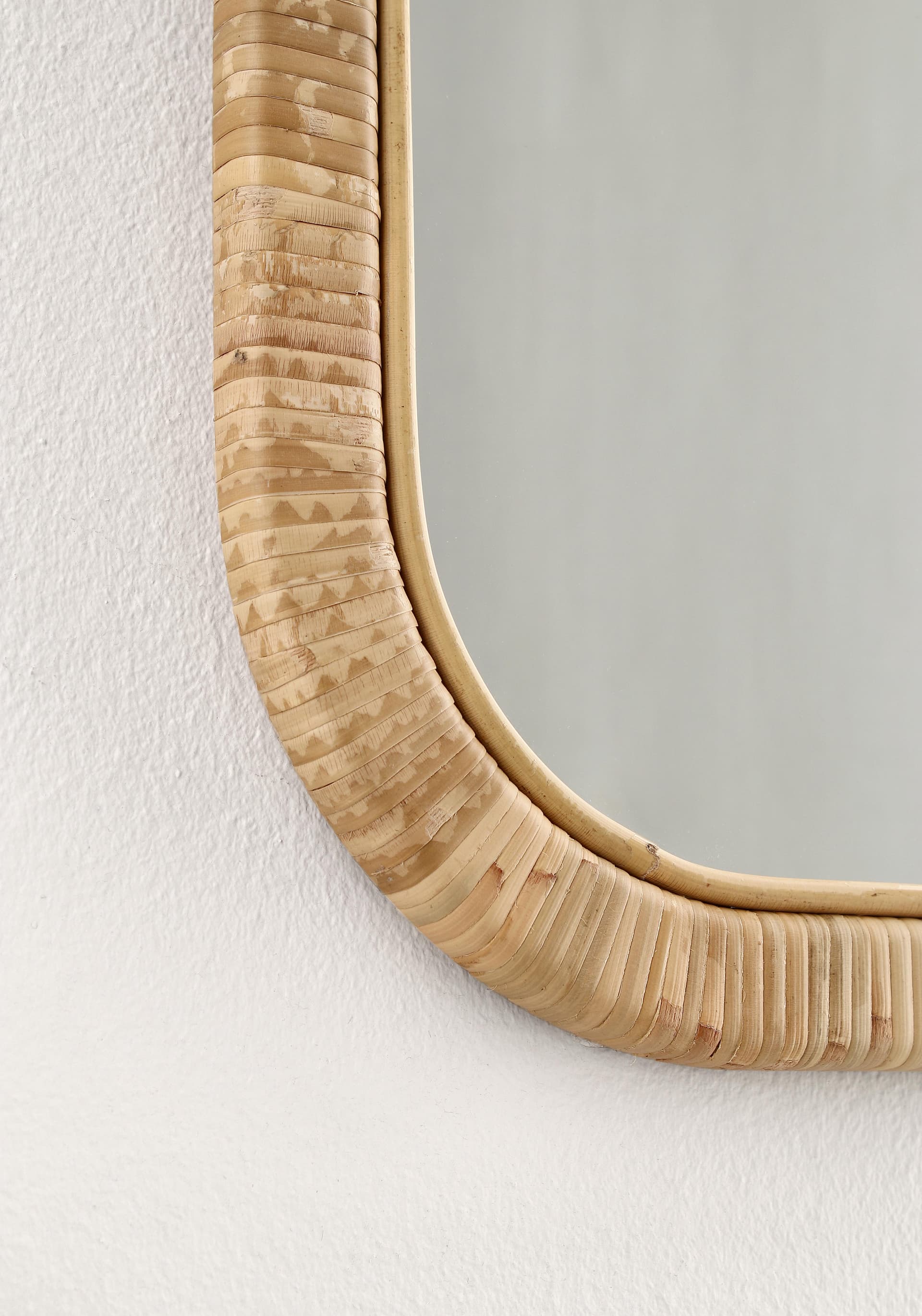 Specchio con cornice in mdf "Hakima" in Specchi da parete Decor Space - Altamura, commercioVirtuoso.it
