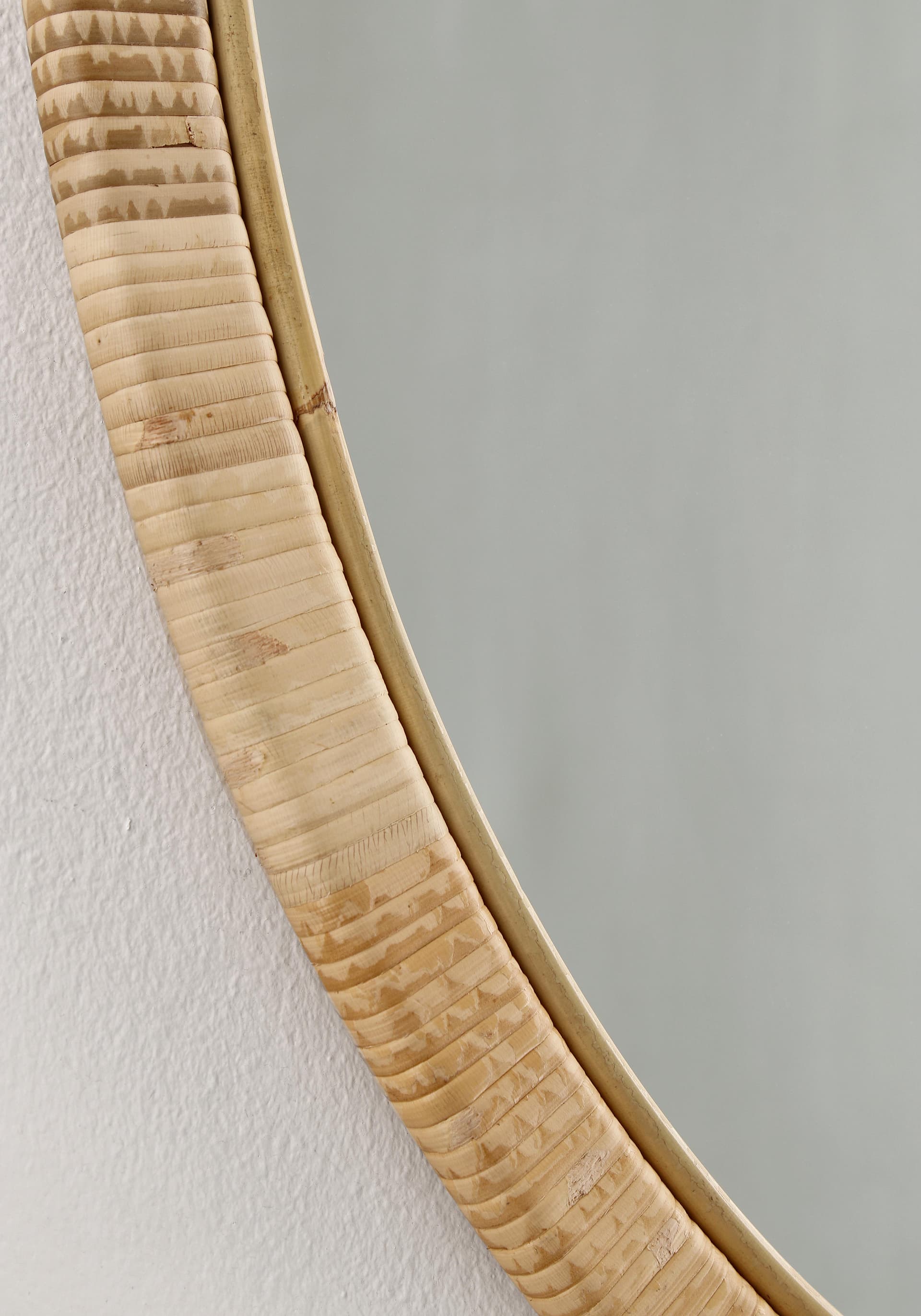 Specchio con cornice in mdf "Hakima" in Specchi da parete Decor Space - Altamura, commercioVirtuoso.it