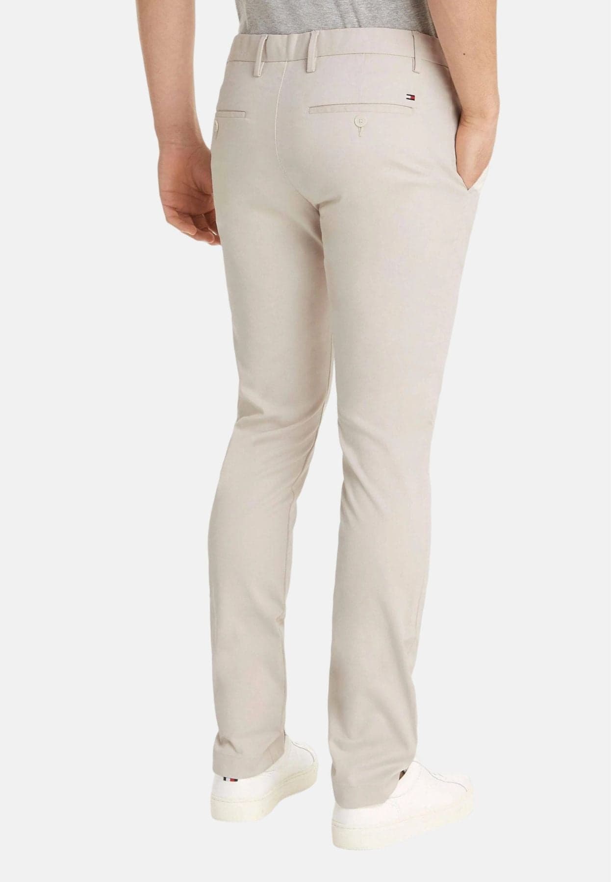 Tommy Hilfiger Pantaloni BLEECKER CHINO 1985 PIMA COTTON da uomo in Pantaloni Drestige - Casamassima, commercioVirtuoso.it