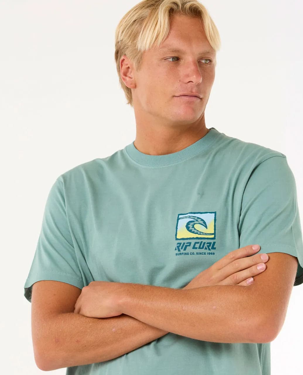 T-shirt Rip Curl Raw Energy Trad Tee in T-shirt Snotshop - Roma, commercioVirtuoso.it