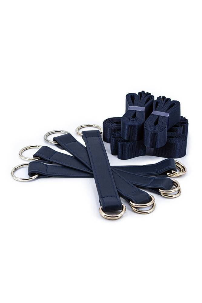 Bondage Couture The Down Straps set cinghie bondage letto regolabili blu oro in prodotto Erosdom - Palmi, commercioVirtuoso.it