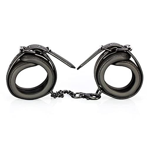 Black Shadow cavigliere bondage vegano nere imbottite catena BDSM fetish in prodotto Erosdom - Palmi, commercioVirtuoso.it
