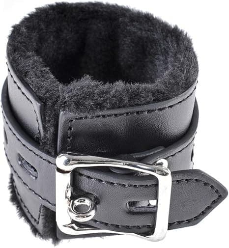 Fetish fantsies series cumfy cuffs manette con peluche nere bondage classiche in prodotto Erosdom - Palmi, commercioVirtuoso.it
