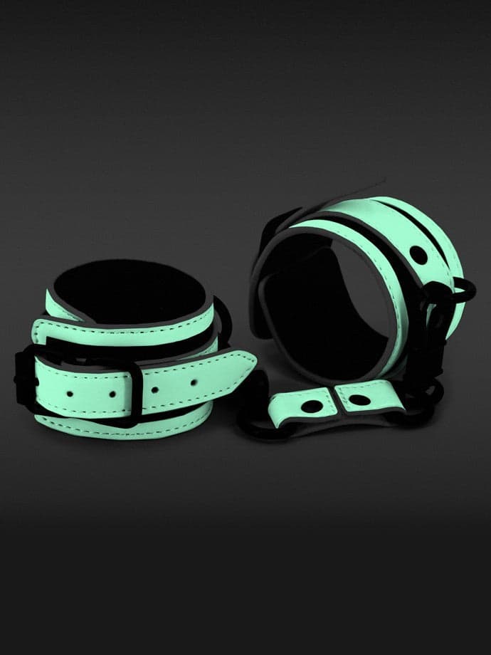 Manette Bianche Fluo glo in the dark wrist cuffs bondage sadomaso fetish in prodotto Erosdom - Palmi, commercioVirtuoso.it