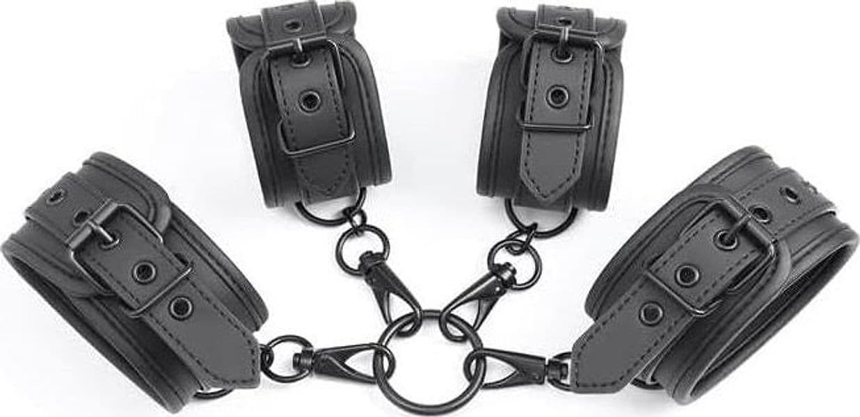 Black Shadow Set manette per polsi e cavigliere bondage imbottite per BDSM in prodotto Erosdom - Palmi, commercioVirtuoso.it