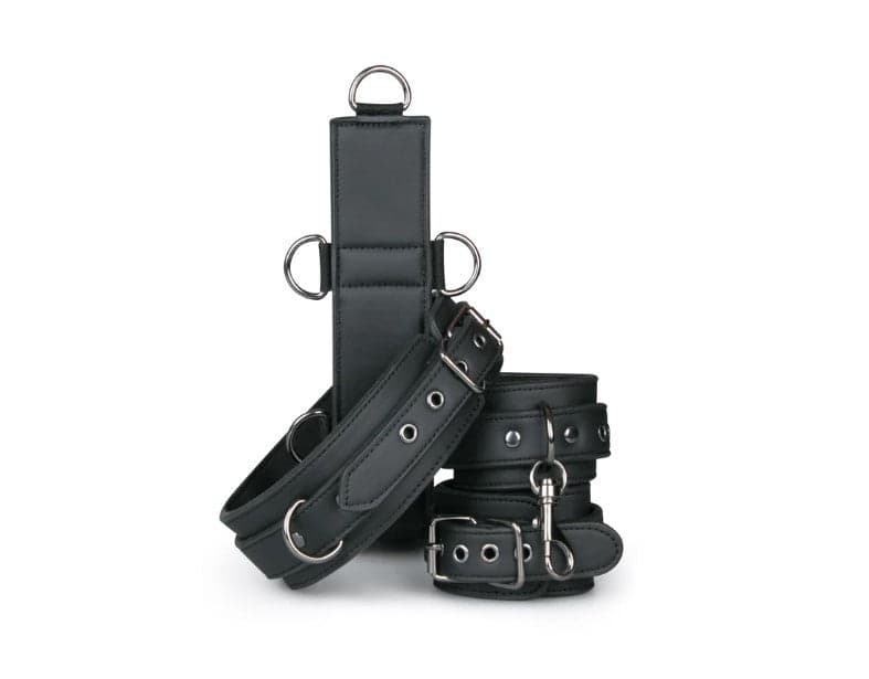 EasyToys Fetish Collection bondage collare blocco polsi e collo cinghia D-rings in prodotto Erosdom - Palmi, commercioVirtuoso.it