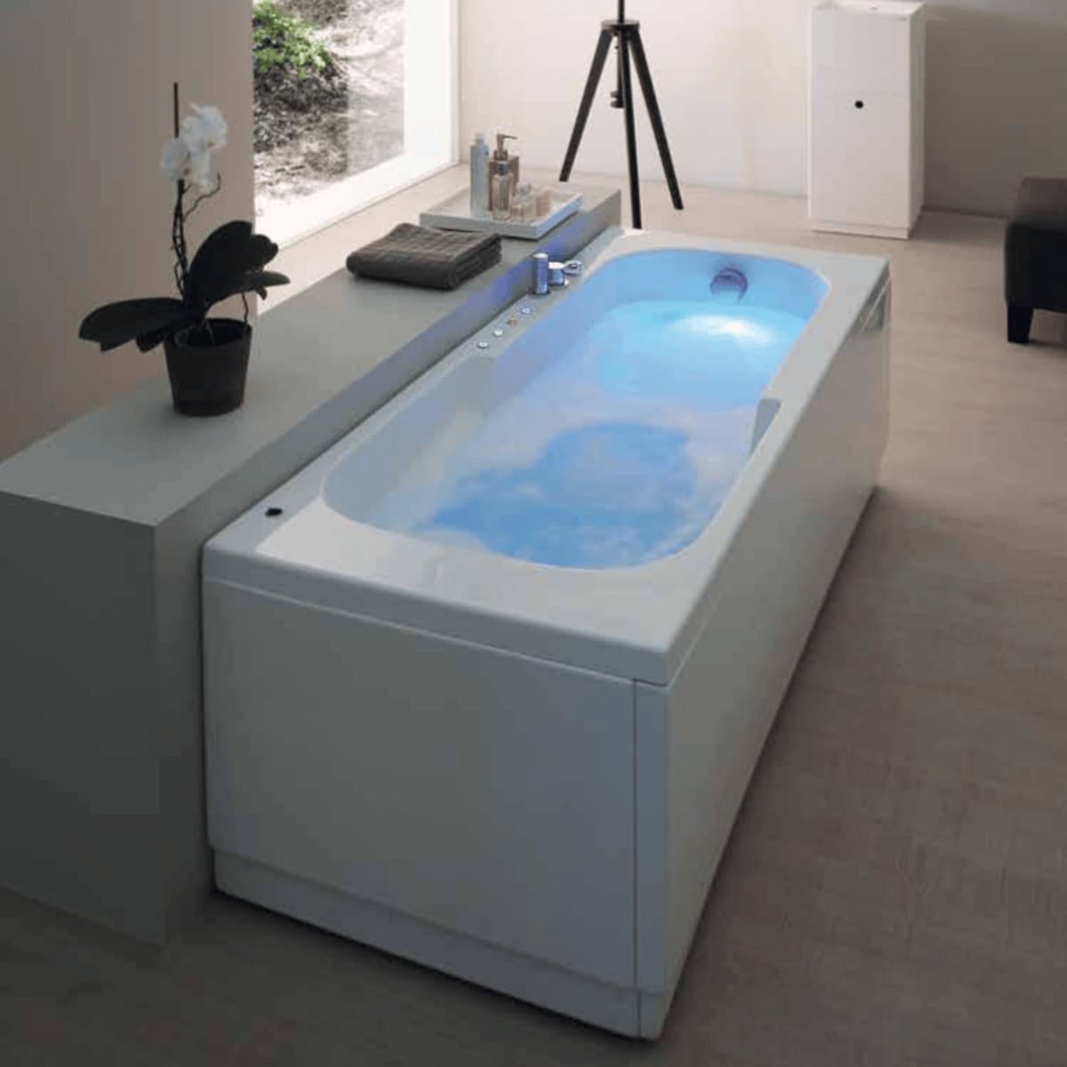 Vasca da Bagno Rettangolare Astra in acrilico bianco in Vasche da bagno con piedini StileBagno - Roma, commercioVirtuoso.it