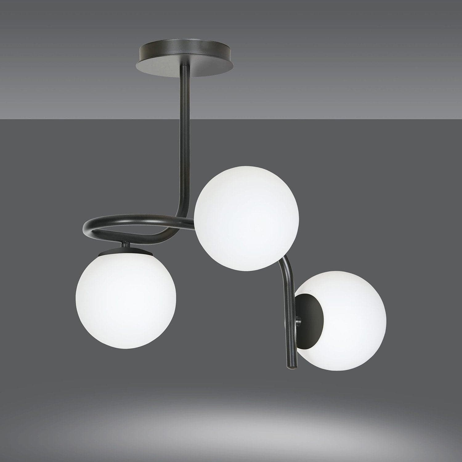 Lampadario 3 Luci Kalf In Acciaio Nero A Bracci E Sfere In Vetro Opalino in Lampadari LuceArt - Montecorvino Pugliano, commercioVirtuoso.it