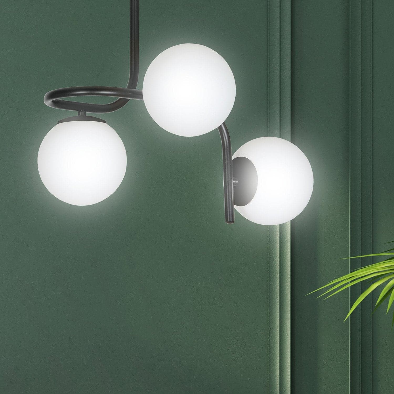 Lampadario 3 Luci Kalf In Acciaio Nero A Bracci E Sfere In Vetro Opalino in Lampadari LuceArt - Montecorvino Pugliano, commercioVirtuoso.it