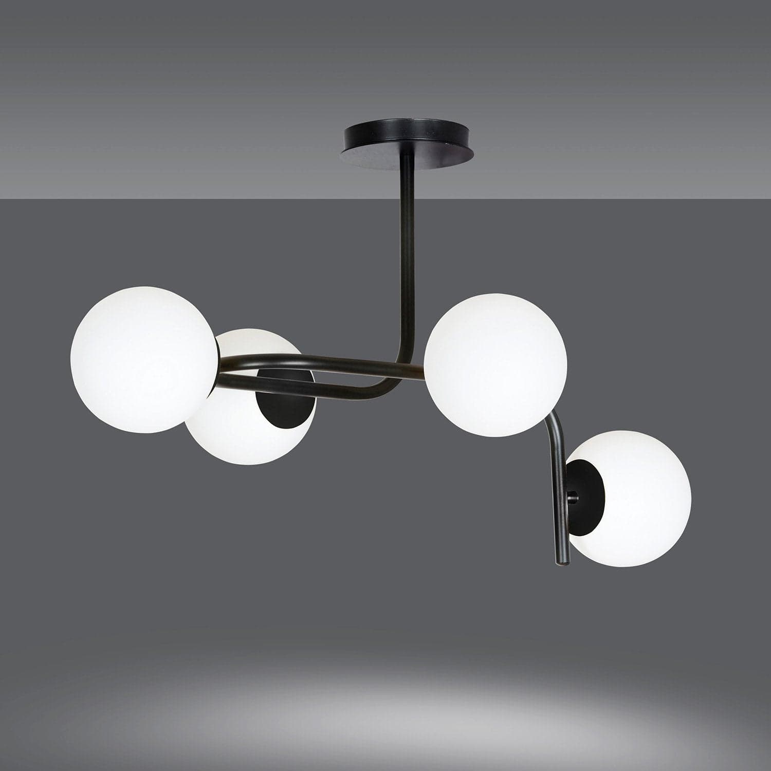 Lampadario 4 Luci Kalf In Acciaio Nero A Bracci Curvi E Sfere In Vetro Opalino in Lampade a sospensione LuceArt - Montecorvino Pugliano, commercioVirtuoso.it