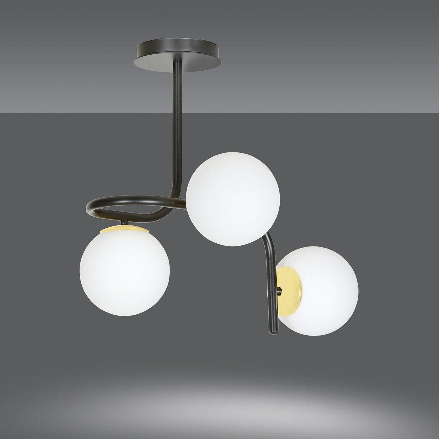 Lampadario 3 Luci Kalf In Acciaio Nero A Bracci E Sfere In Vetro Opalino E Oro in Lampade a sospensione LuceArt - Montecorvino Pugliano, commercioVirtuoso.it