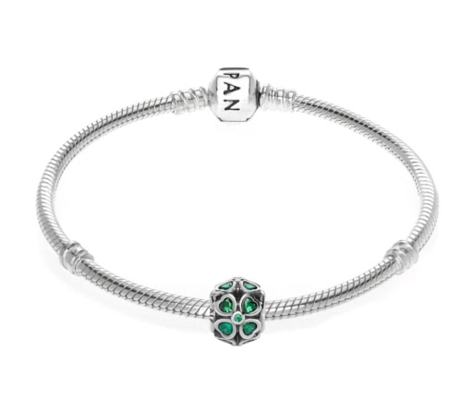 Pandora -  Charm Quadrifoglio Porta Fortuna in Bead Charm Alba Gioielli - Casoria, commercioVirtuoso.it