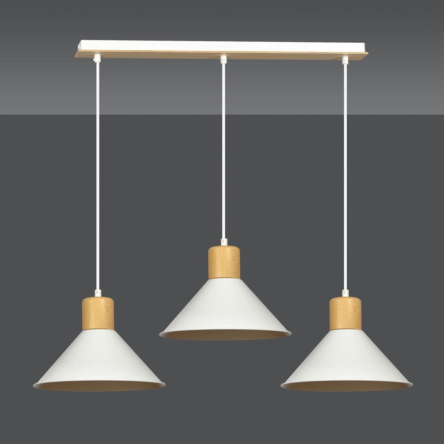 Sospensione Nordica 3 Luci Rowen In Acciaio Bianco E Legno in Lampade a sospensione LuceArt - Montecorvino Pugliano, commercioVirtuoso.it