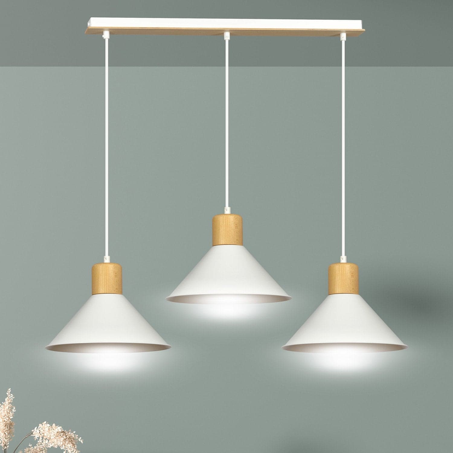 Sospensione Nordica 3 Luci Rowen In Acciaio Bianco E Legno in Lampade a sospensione LuceArt - Montecorvino Pugliano, commercioVirtuoso.it