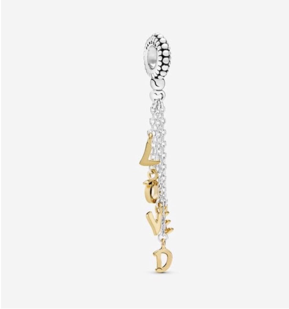 PANDORA Charm pendente con scritta Loved