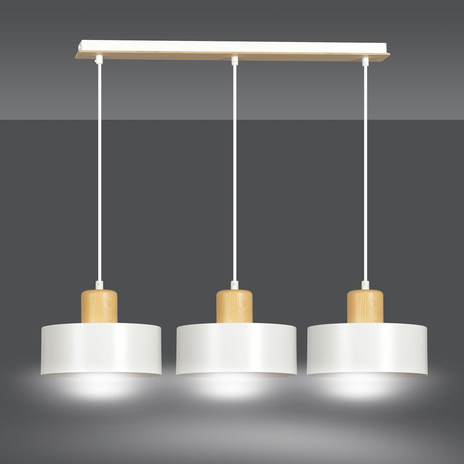 Sospensione Nordica 3 Luci Torin In Acciaio Bianco E Legno in Lampade a sospensione LuceArt - Montecorvino Pugliano, commercioVirtuoso.it