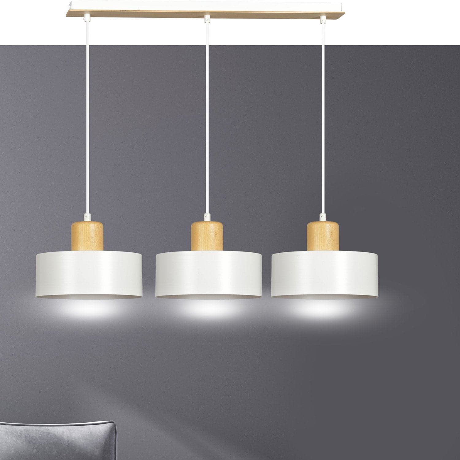 Sospensione Nordica 3 Luci Torin In Acciaio Bianco E Legno in Lampade a sospensione LuceArt - Montecorvino Pugliano, commercioVirtuoso.it