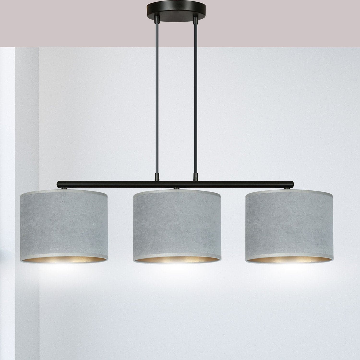 Lampadario 3 Luci Hilde In Acciaio Nero E Paralumi In Tessuto Grigio in Lampade a sospensione LuceArt - Montecorvino Pugliano, commercioVirtuoso.it