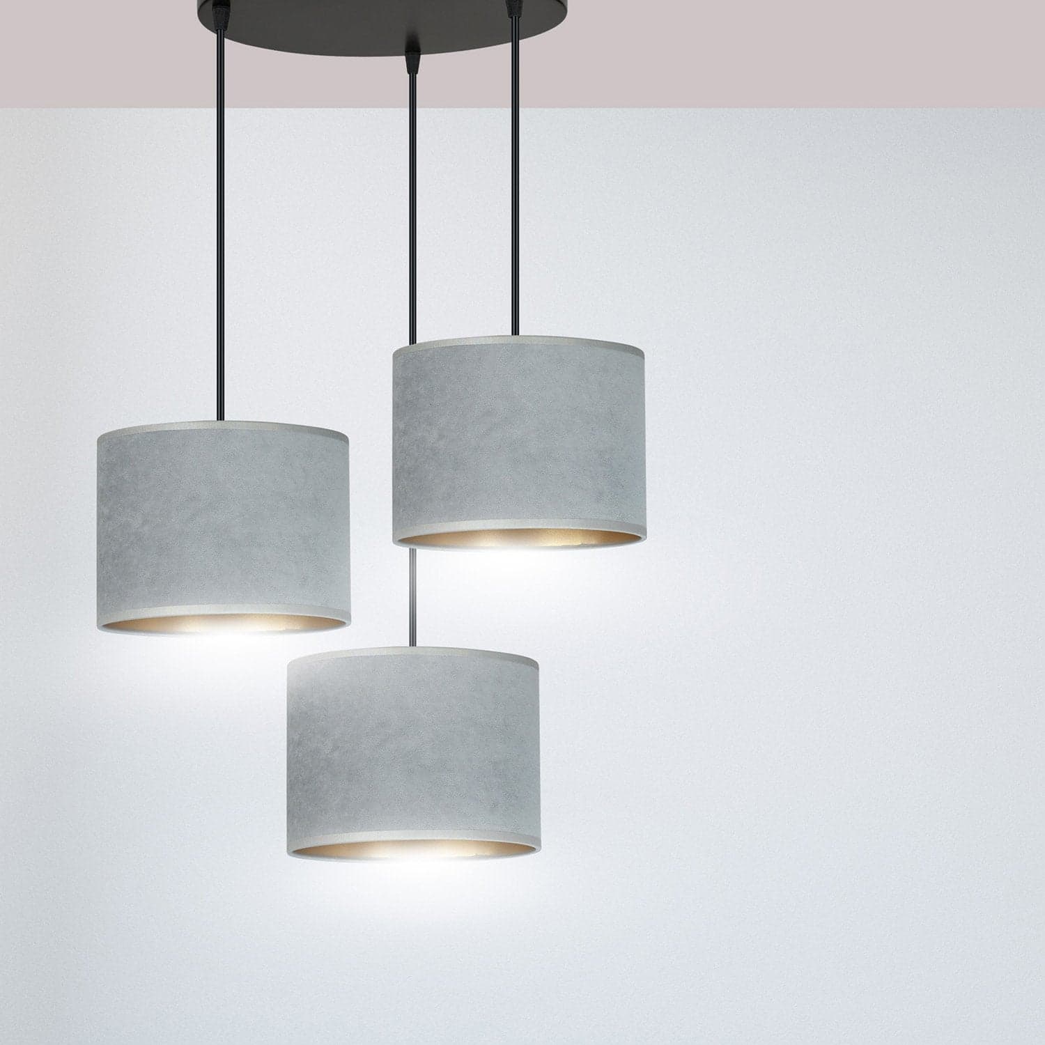Lampadario Tondo 3 Luci Hilde In Acciaio Nero E Paralumi In Tessuto Grigio in Lampadari LuceArt - Montecorvino Pugliano, commercioVirtuoso.it