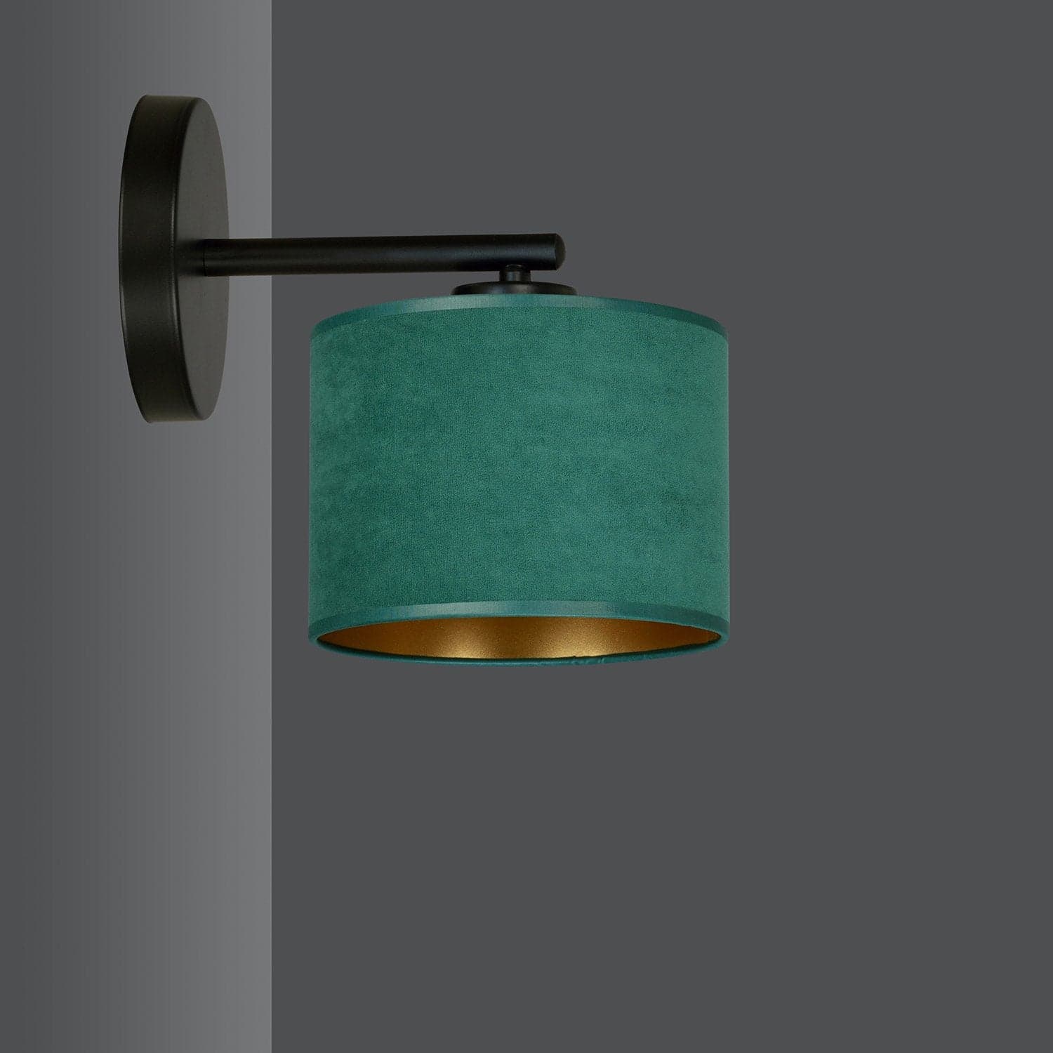 Applique 1 Luce Hilde In Acciaio Nero E Paralume In Tessuto Verde in Applique LuceArt - Montecorvino Pugliano, commercioVirtuoso.it