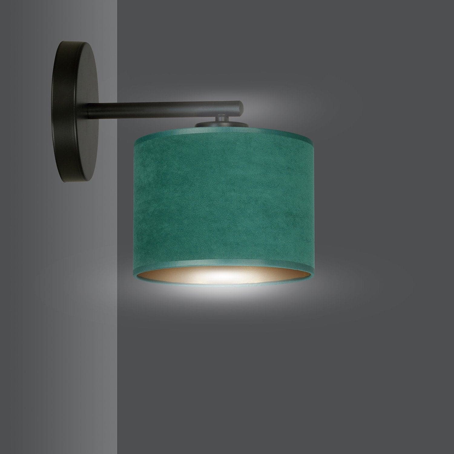 Applique 1 Luce Hilde In Acciaio Nero E Paralume In Tessuto Verde in Applique LuceArt - Montecorvino Pugliano, commercioVirtuoso.it