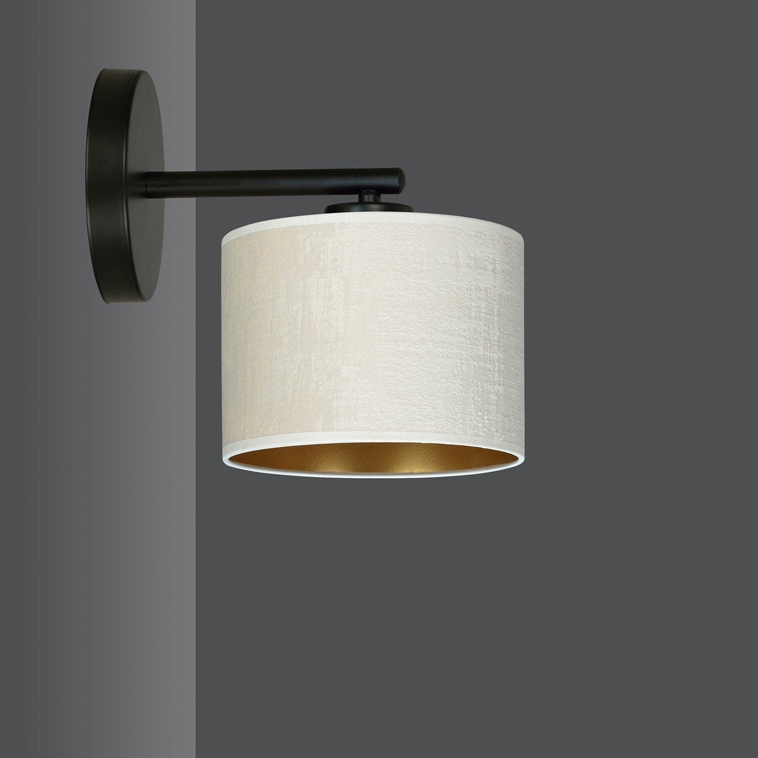 Applique 1 Luce Hilde In Acciaio Nero E Paralume In Tessuto Beige in Applique LuceArt - Montecorvino Pugliano, commercioVirtuoso.it
