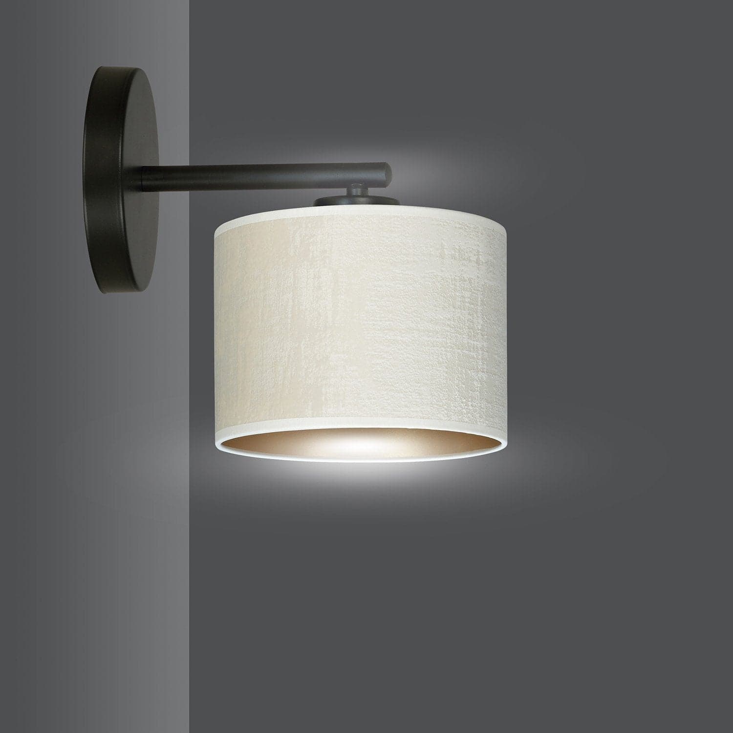 Applique 1 Luce Hilde In Acciaio Nero E Paralume In Tessuto Beige in Applique LuceArt - Montecorvino Pugliano, commercioVirtuoso.it
