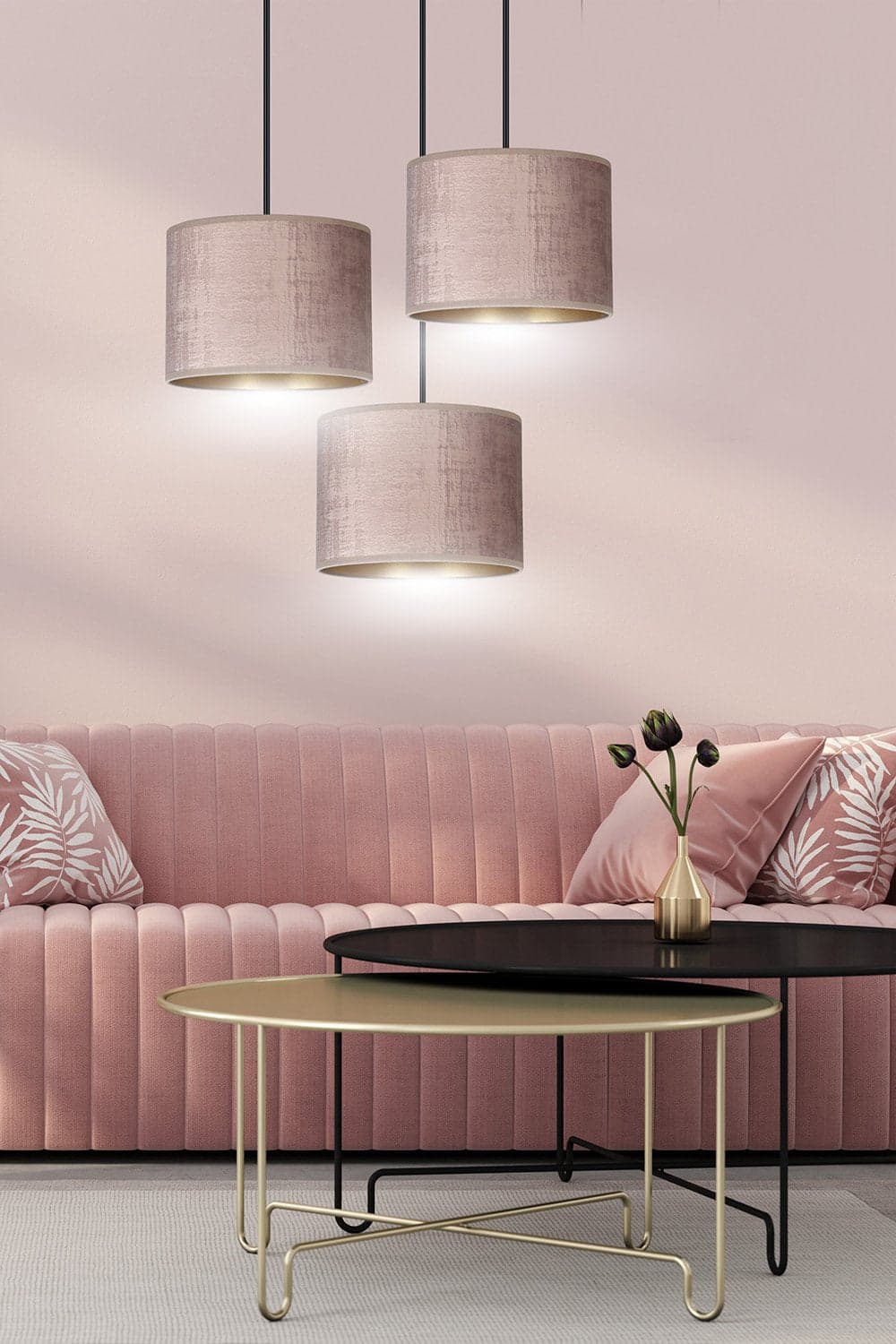Lampadario Tondo 3 Luci Hilde In Acciaio Nero E Paralumi In Tessuto Rosa in Lampade a sospensione LuceArt - Montecorvino Pugliano, commercioVirtuoso.it
