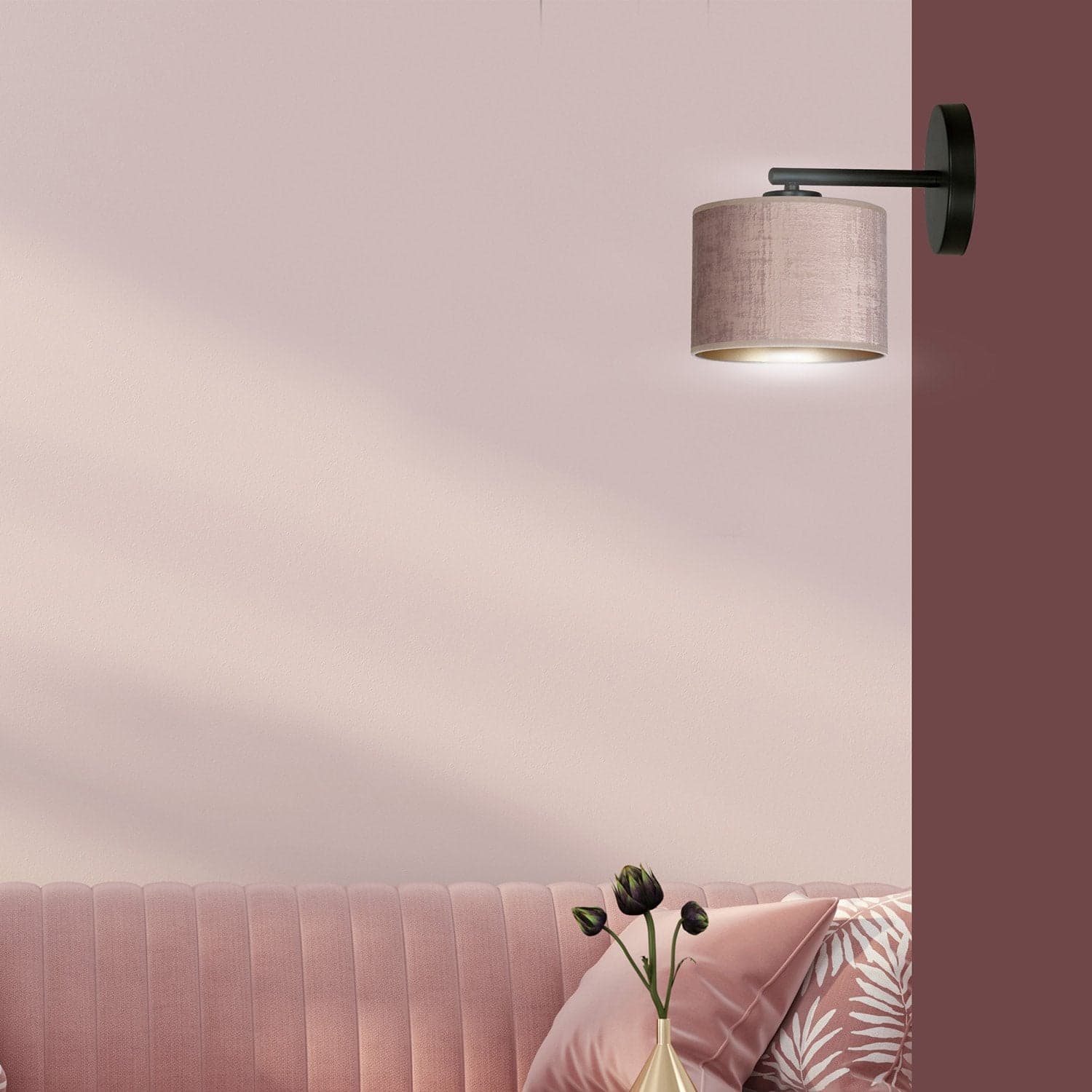 Applique 1 Luce Hilde In Acciaio Nero E Paralume In Tessuto Rosa in Lampade a sospensione LuceArt - Montecorvino Pugliano, commercioVirtuoso.it