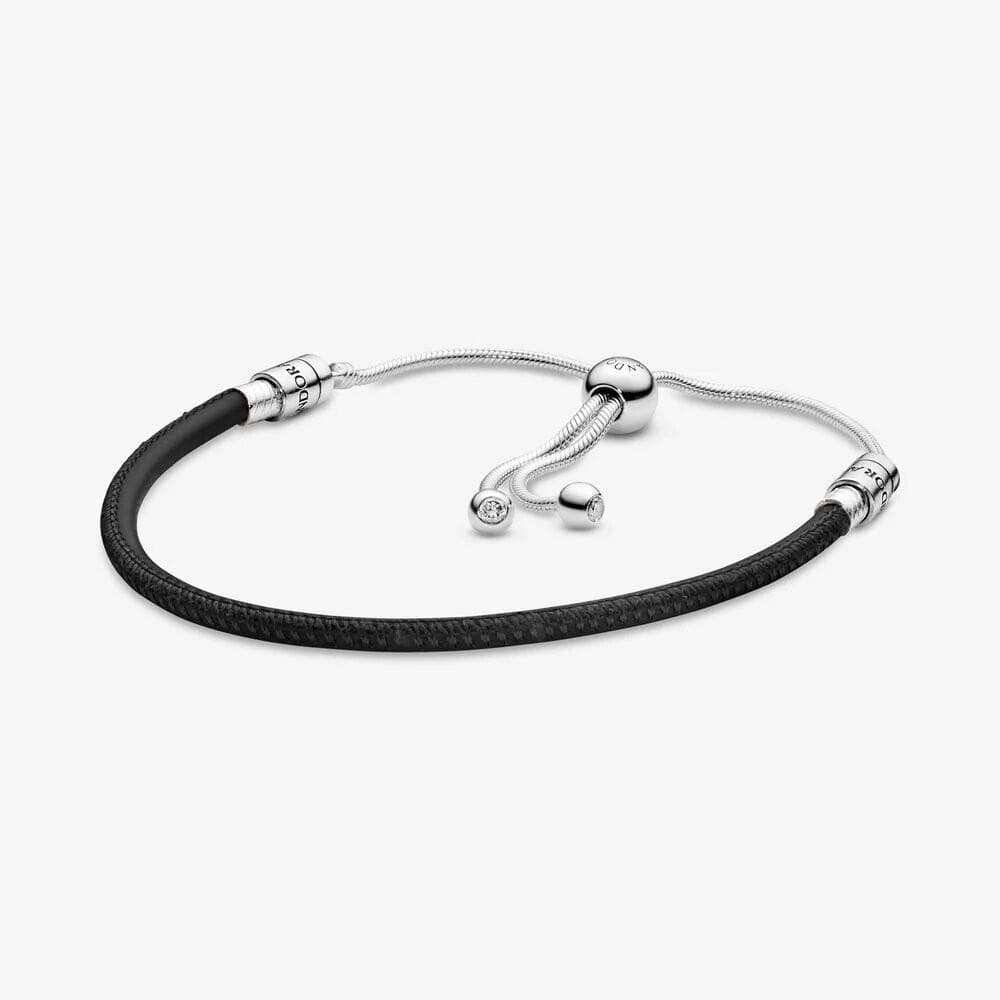 Pandora Bracciale Moments in pelle nera con chiusura regolabile in Bracciali Alba Gioielli - Casoria, commercioVirtuoso.it